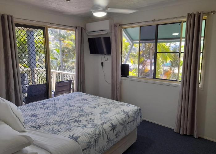 Airlie Apartments