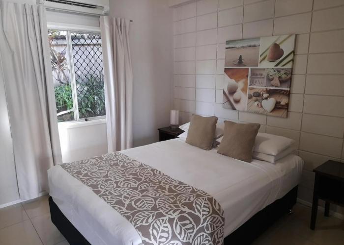 Airlie Apartments