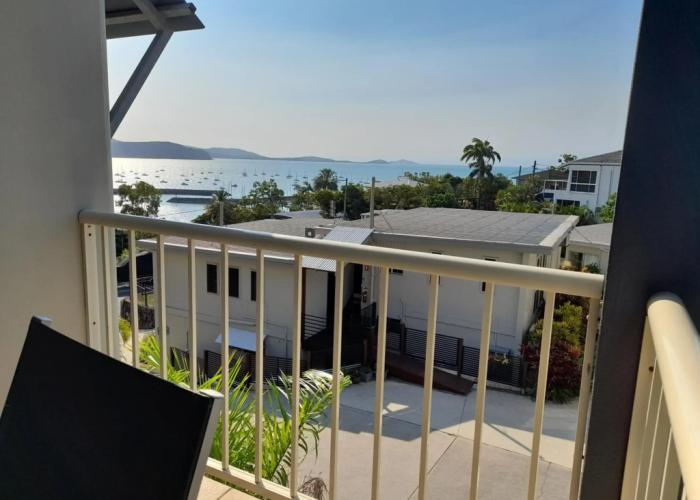 Airlie Apartments