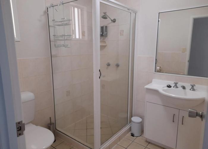Airlie Apartments