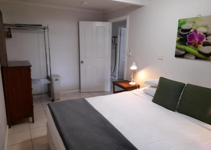 Airlie Apartments