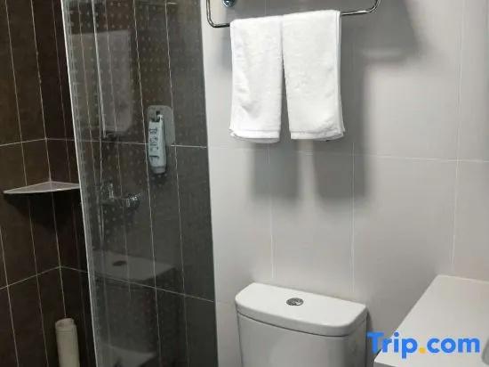 Ibis Wuxi Taihu Square Hotel