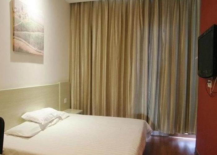 Ibis Wuxi Taihu Square Hotel