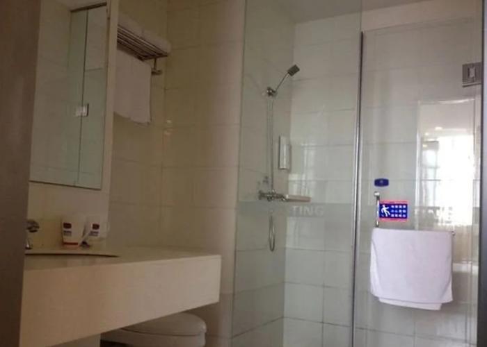 Ibis Wuxi Taihu Square Hotel