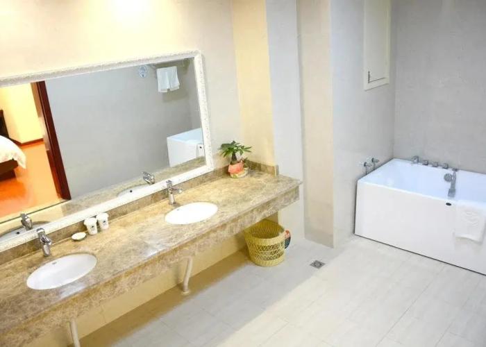 GreenTree Inn Wuxi Yixing East Longtan Road Dongjiu Business Hotel