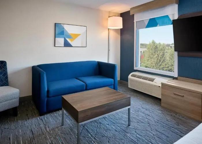 Holiday Inn Express and Suites Kitchener Southeast by IHG