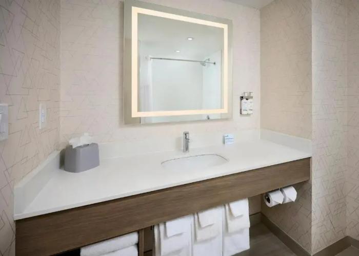 Holiday Inn Express and Suites Kitchener Southeast by IHG