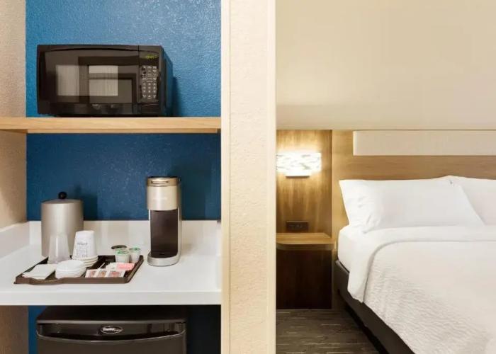 Holiday Inn Express and Suites Kitchener Southeast by IHG
