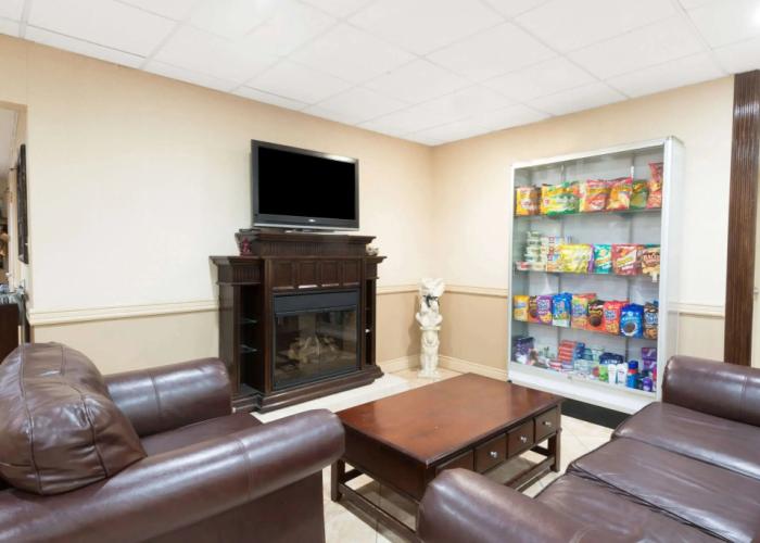 Super 8 by Wyndham Cambridge/Kitchener/Waterloo Area