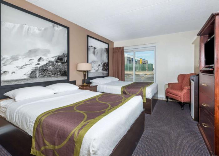 Super 8 by Wyndham Cambridge/Kitchener/Waterloo Area