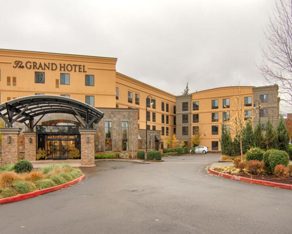 Grand Hotel at Bridgeport