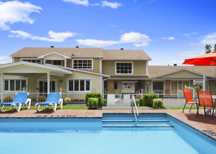 Super 8 by Wyndham Brockville