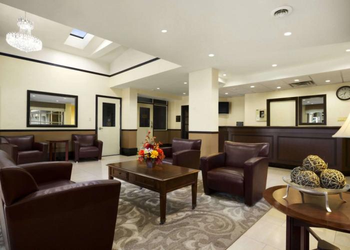 Super 8 by Wyndham Brockville