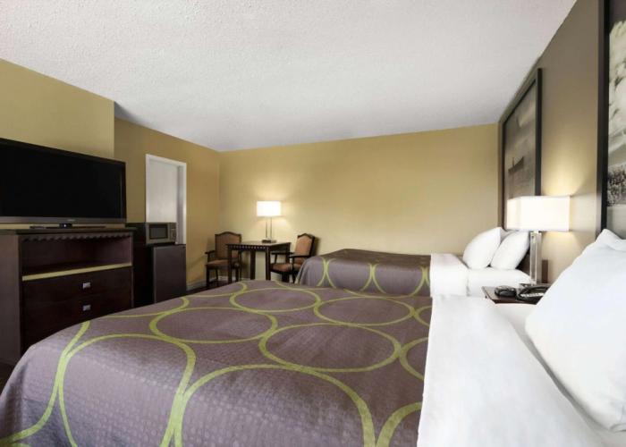 Super 8 by Wyndham Brockville