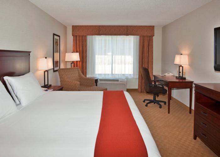 Holiday Inn Express Hotel & Suites Brockville by IHG