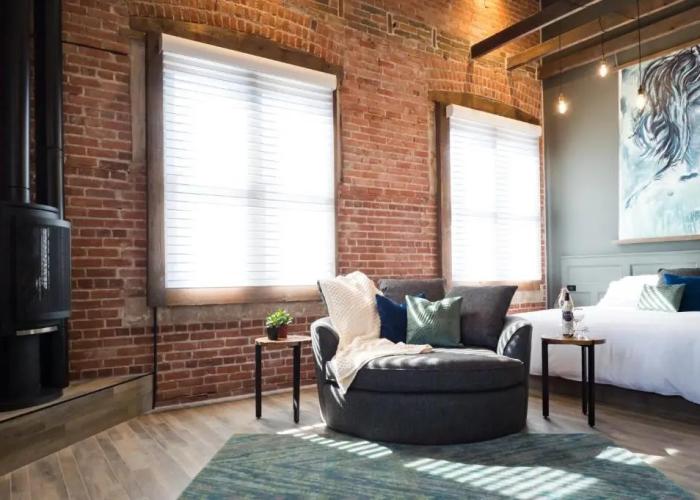 48 King West Boutique Hotel