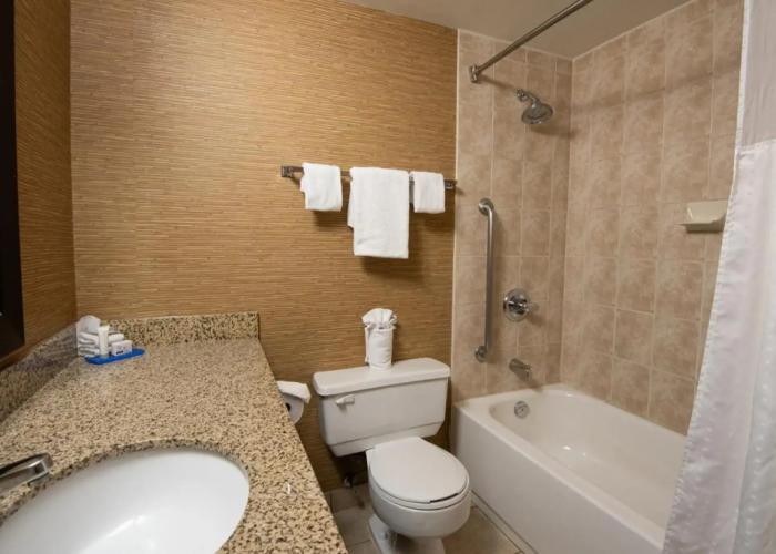Holiday Inn Express & Suites Chatham South by IHG