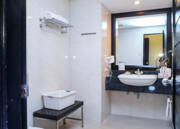 Coron Westown Resort