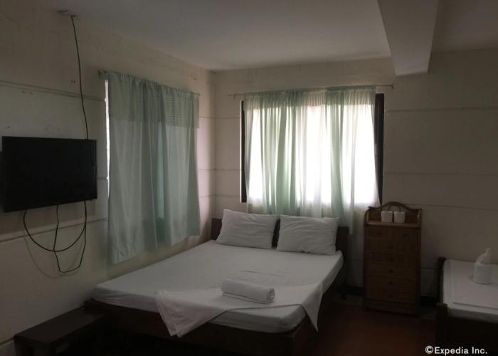 Cozy Coron Inn