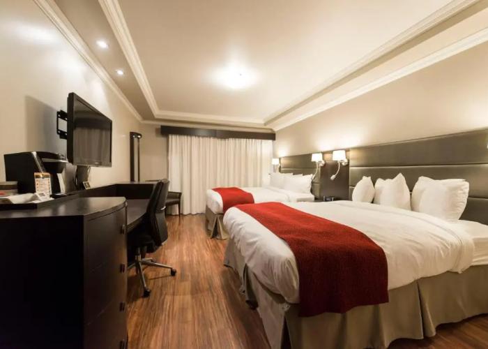 Hôtel & Suites Le Dauphin Drummondville