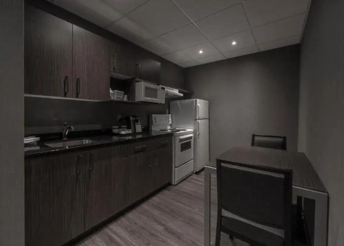 Hôtel & Suites Le Dauphin Drummondville