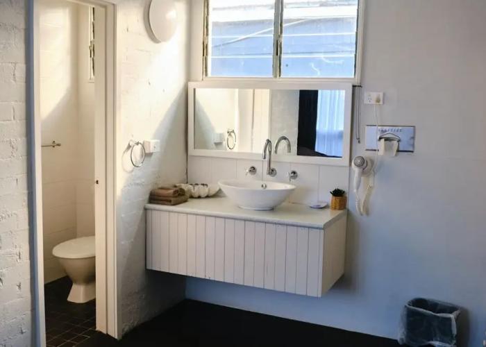 Mallacoota Hotel Motel