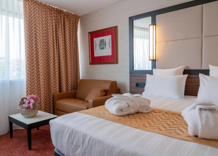 Nash Suites Airport Hotel