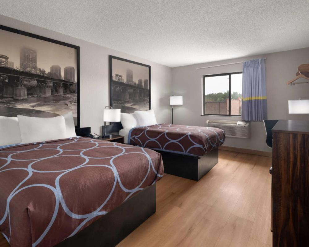 Super 8 By Wyndham Farmville