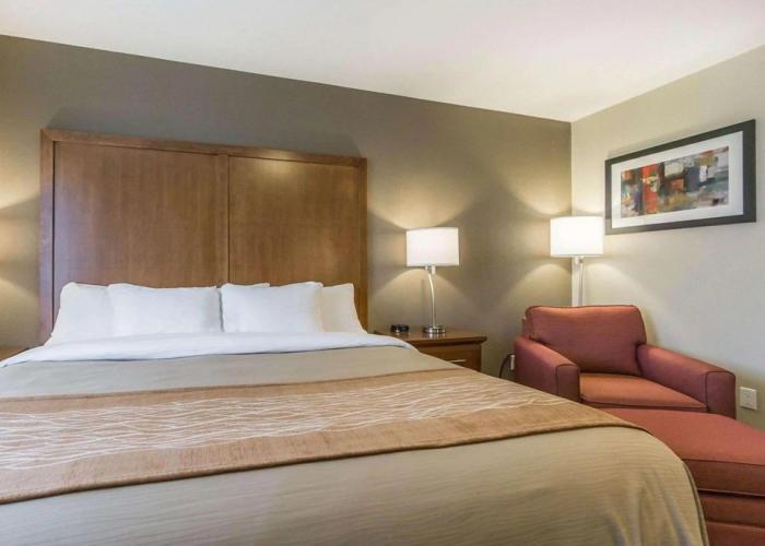 Comfort Inn & Suites Edmonton International Airport