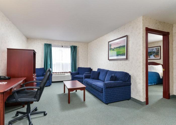 Ramada by Wyndham Nisku Edmonton Airport
