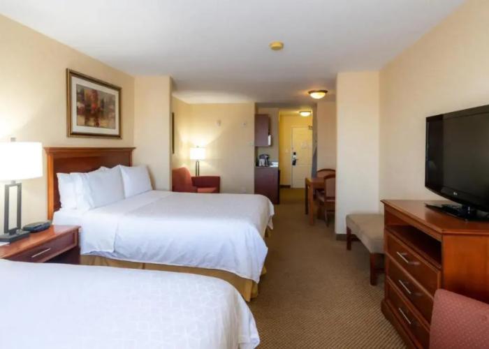 Holiday Inn Express & Suites Edmonton International Airport by IHG