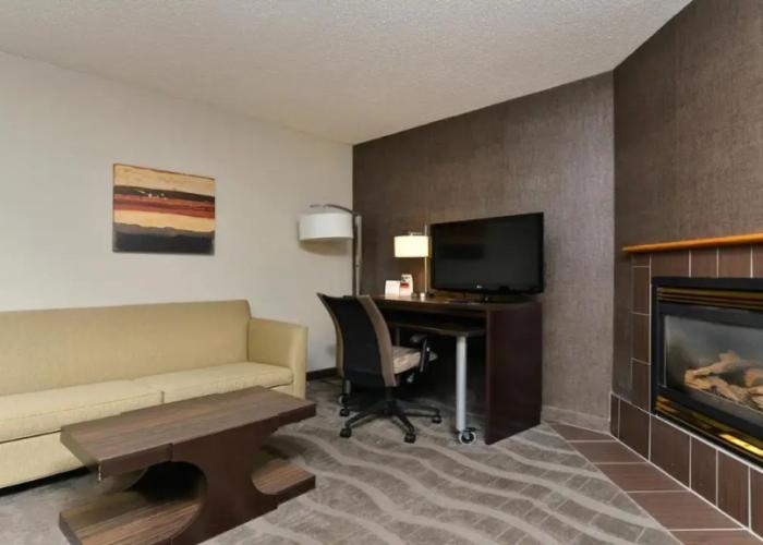 Holiday Inn Express & Suites Edmonton International Airport by IHG