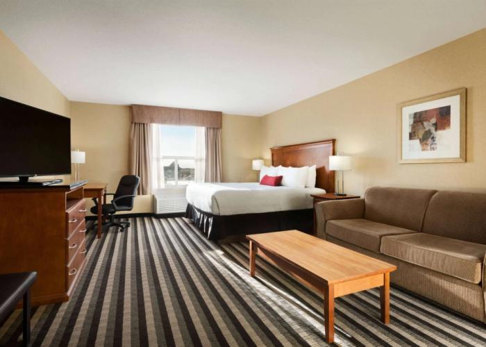 Days Inn & Suites by Wyndham Edmonton Airport