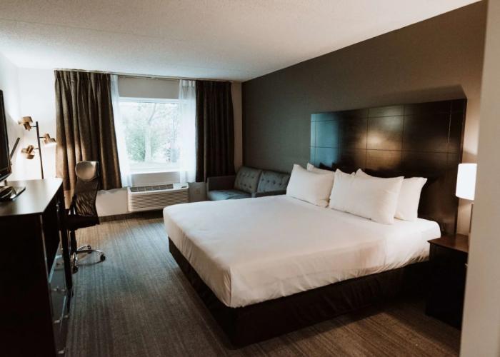 Coast Nisku Inn & Conference Centre