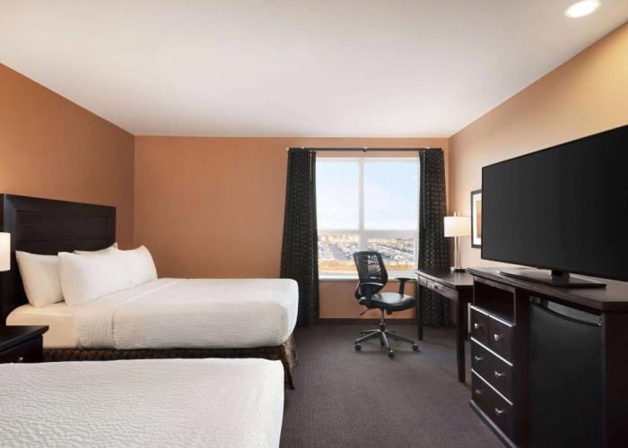 Royal Hotel Edmonton Airport, Trademark Collection by Wyndham