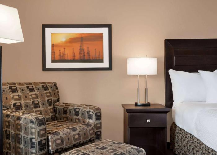 Royal Hotel Edmonton Airport, Trademark Collection by Wyndham