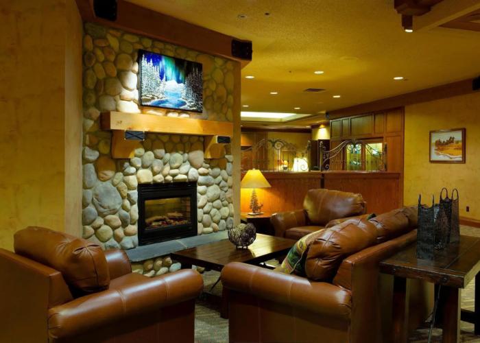 The Elk & Avenue Hotel