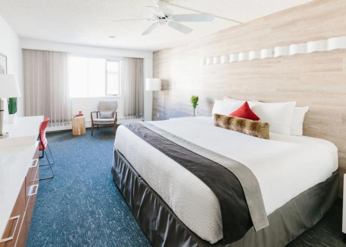 The Elk & Avenue Hotel