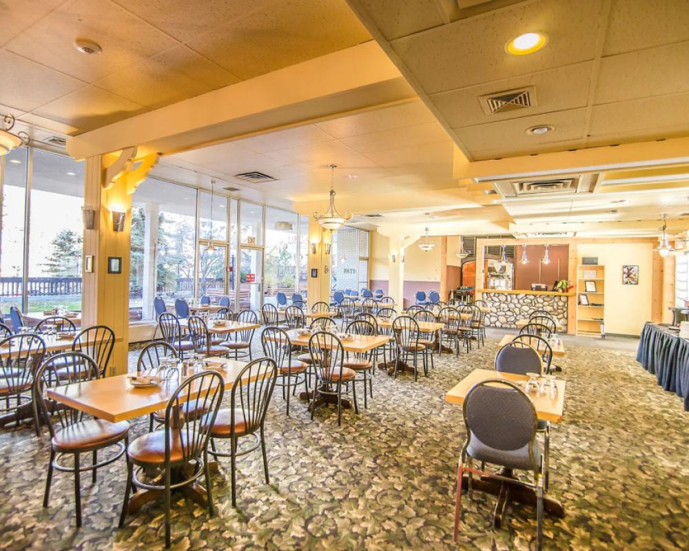 фото Moxy Banff