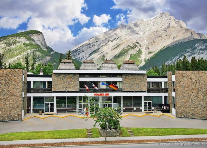 Moxy Banff