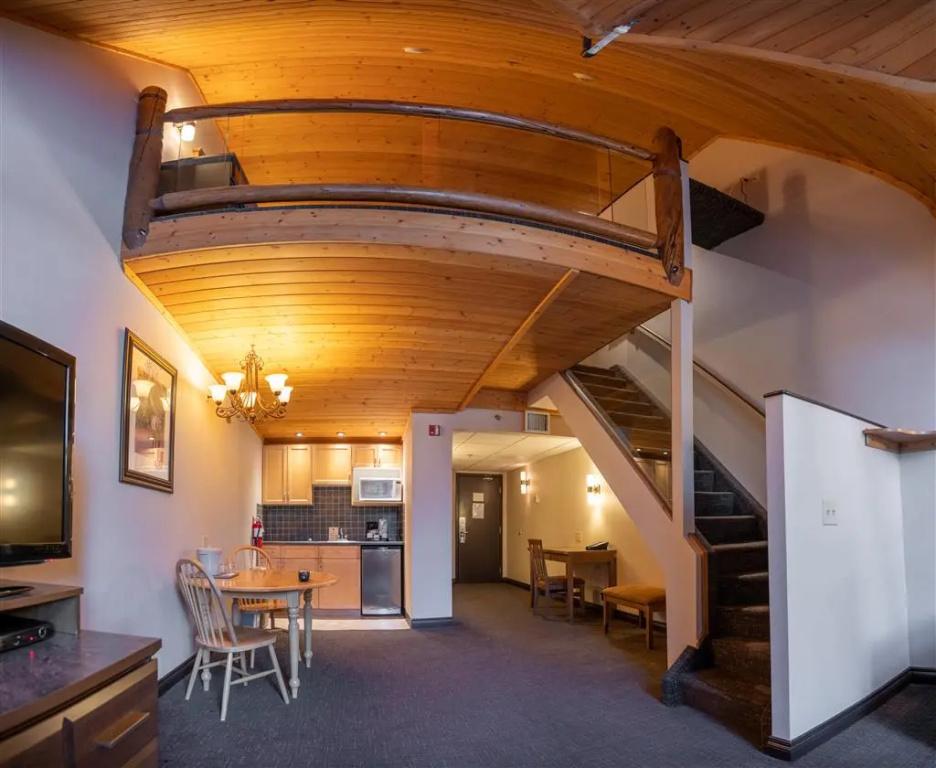 фото Rundlestone Lodge
