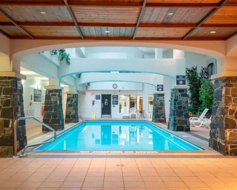 фото Rundlestone Lodge