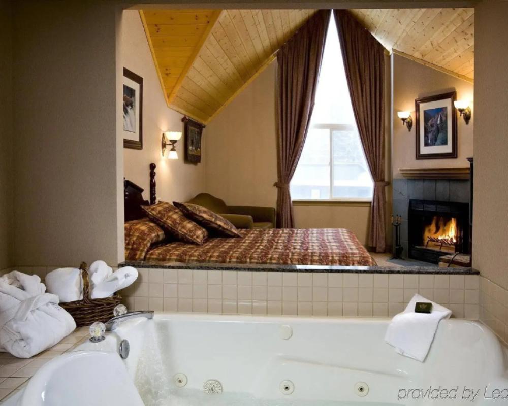 фото Rundlestone Lodge