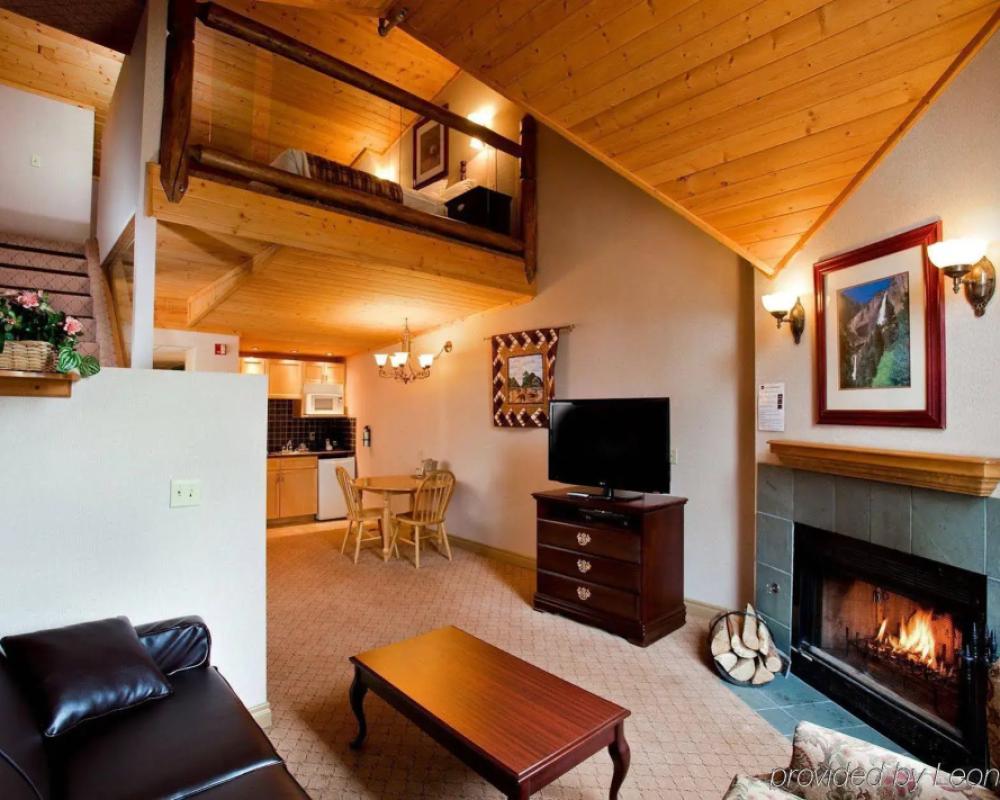 фото Rundlestone Lodge