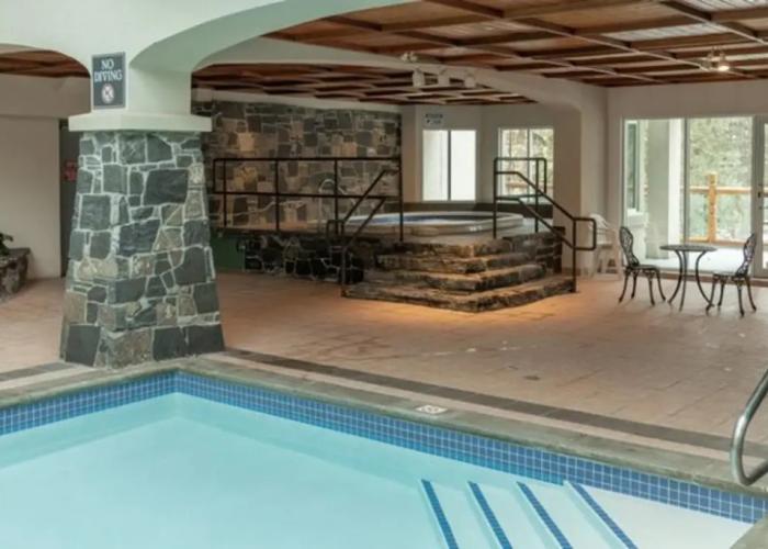 Rundlestone Lodge