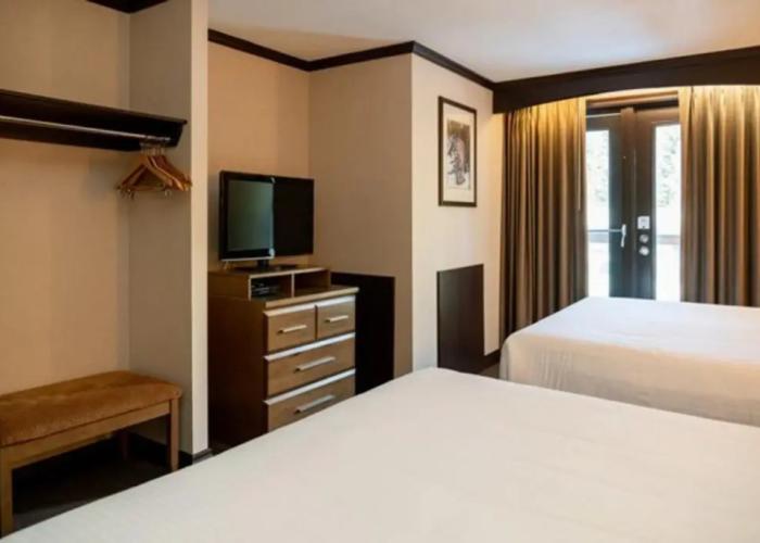 Rundlestone Lodge