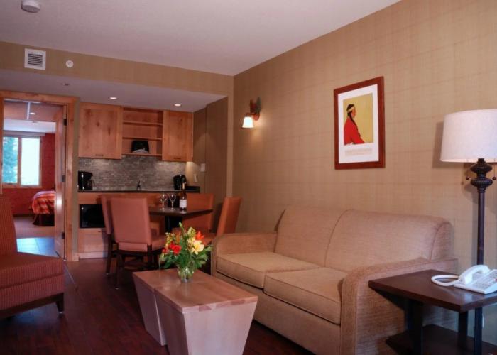 The Fox Hotel and Suites