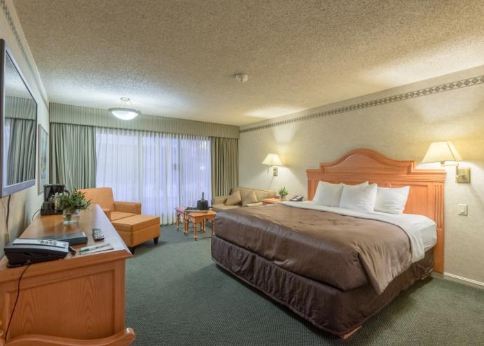 Banff Park Lodge