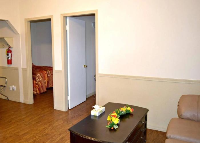 Centre Suites Inns Motel