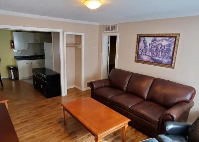 Comox Valley Inn & Suites